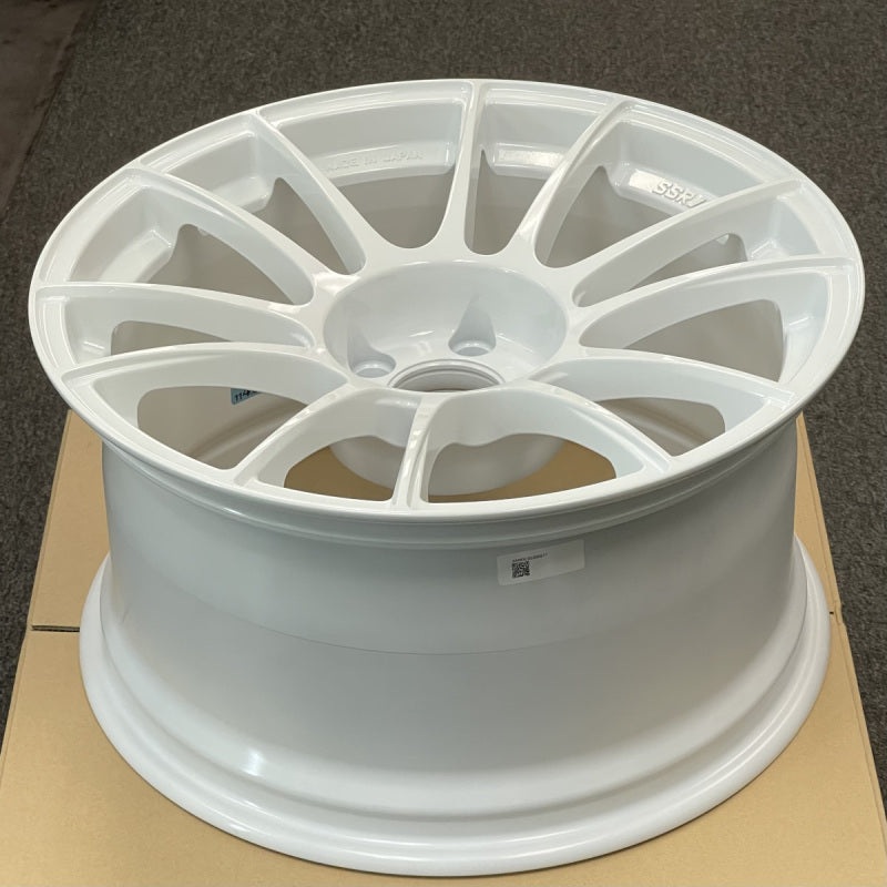 SSR GTX04 18×9.5 5×114.3 22mm Offset White Wheel *SPECIAL ORDER-NO CANCELLATION/RETURN*